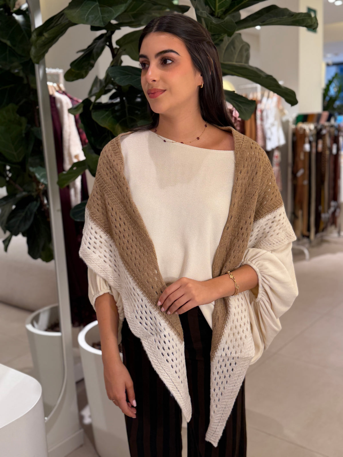 Pañuelo Bicolor Triangular Beige