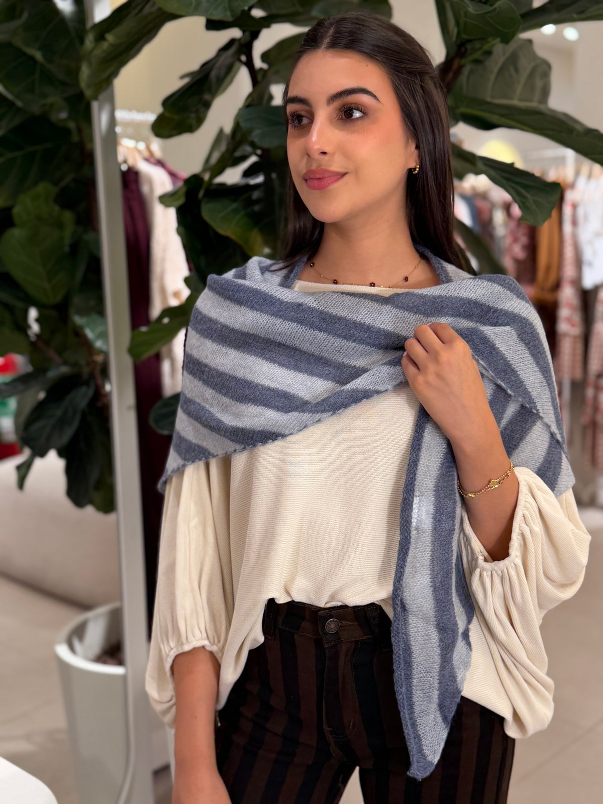 Pañuelo Raya Triangular Azul