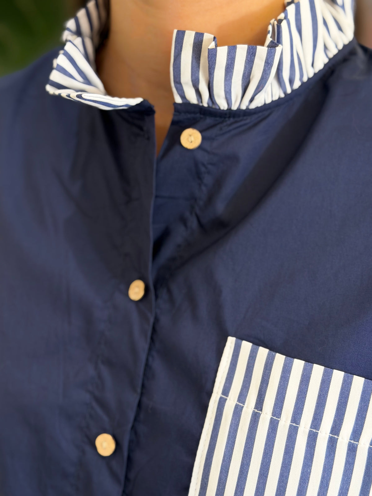 Camisa Marino Bolsillo Raya