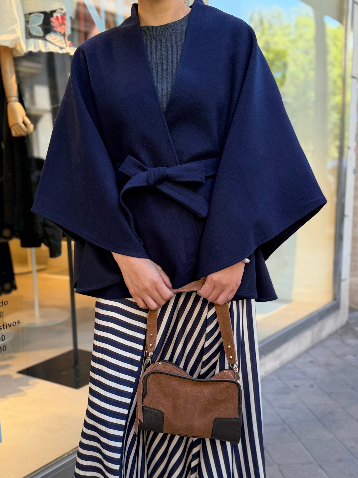 Poncho Liso Atado Azul