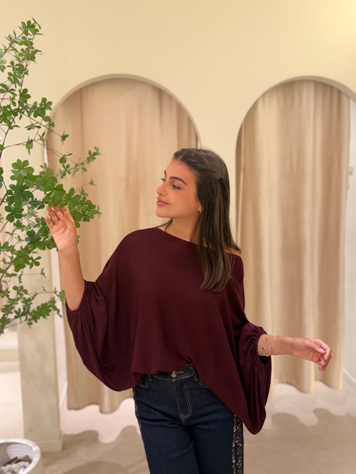 Top Punto Liso Poncho Burdeos