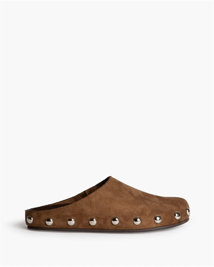 Zuecos Camel Tachas