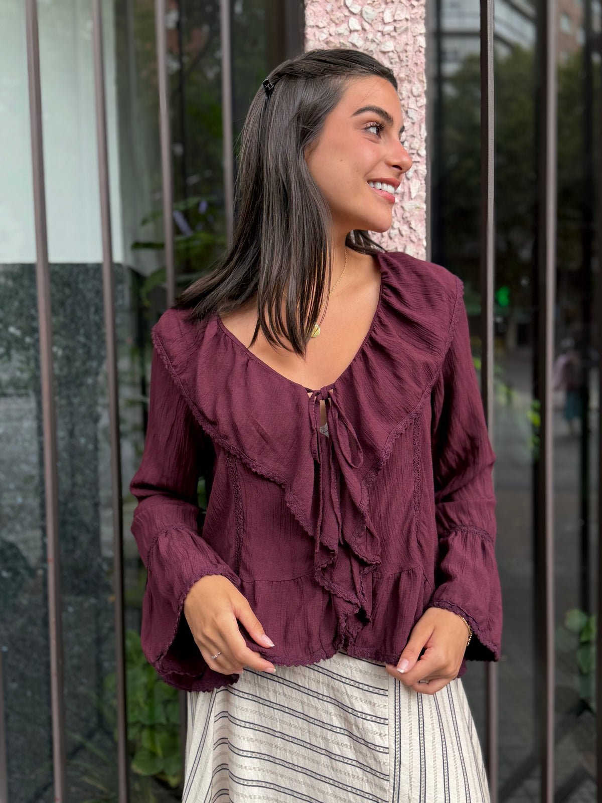 Blusa Brillo Volante Granate
