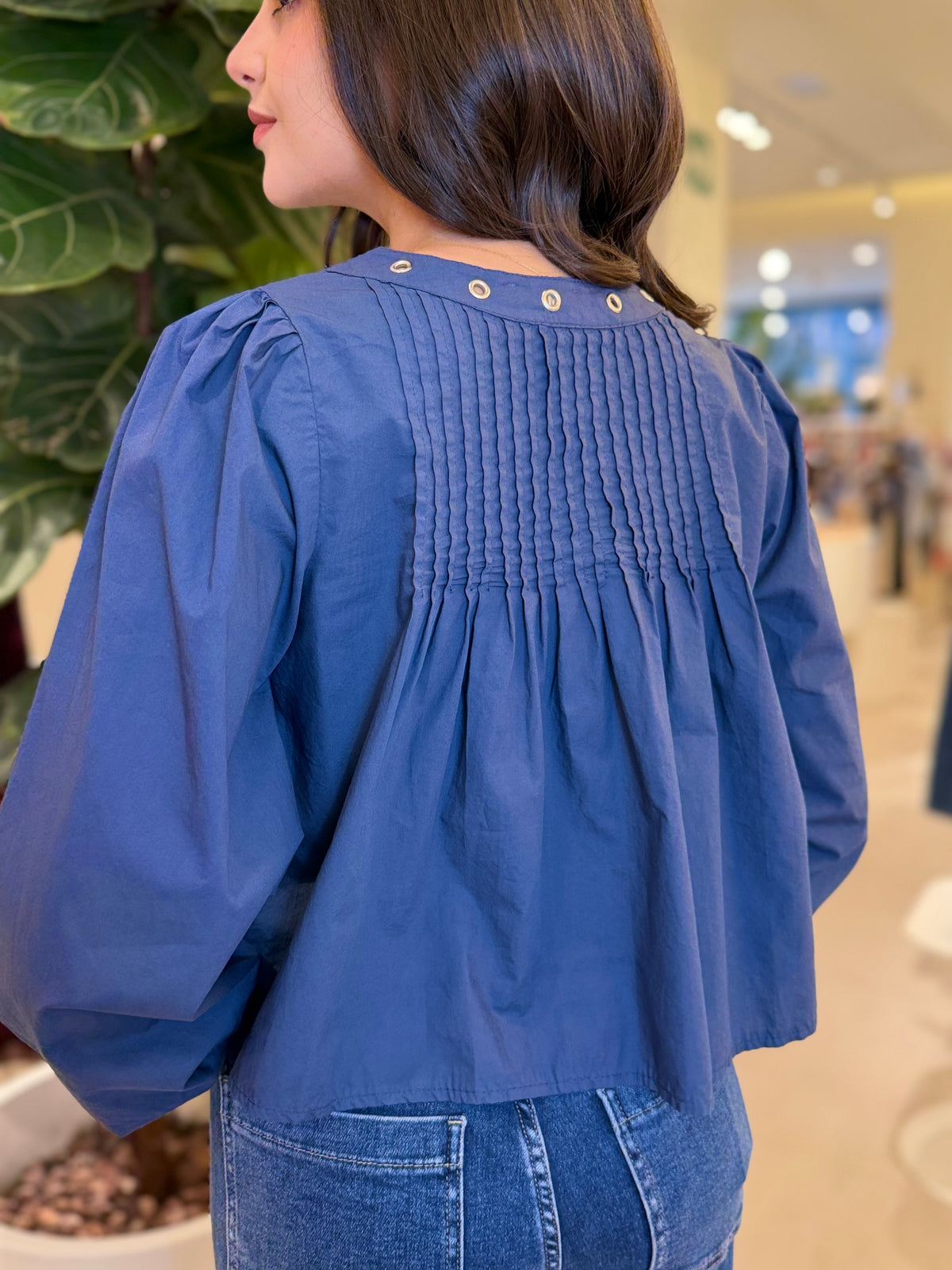 Blusa Pico Tachas Azul