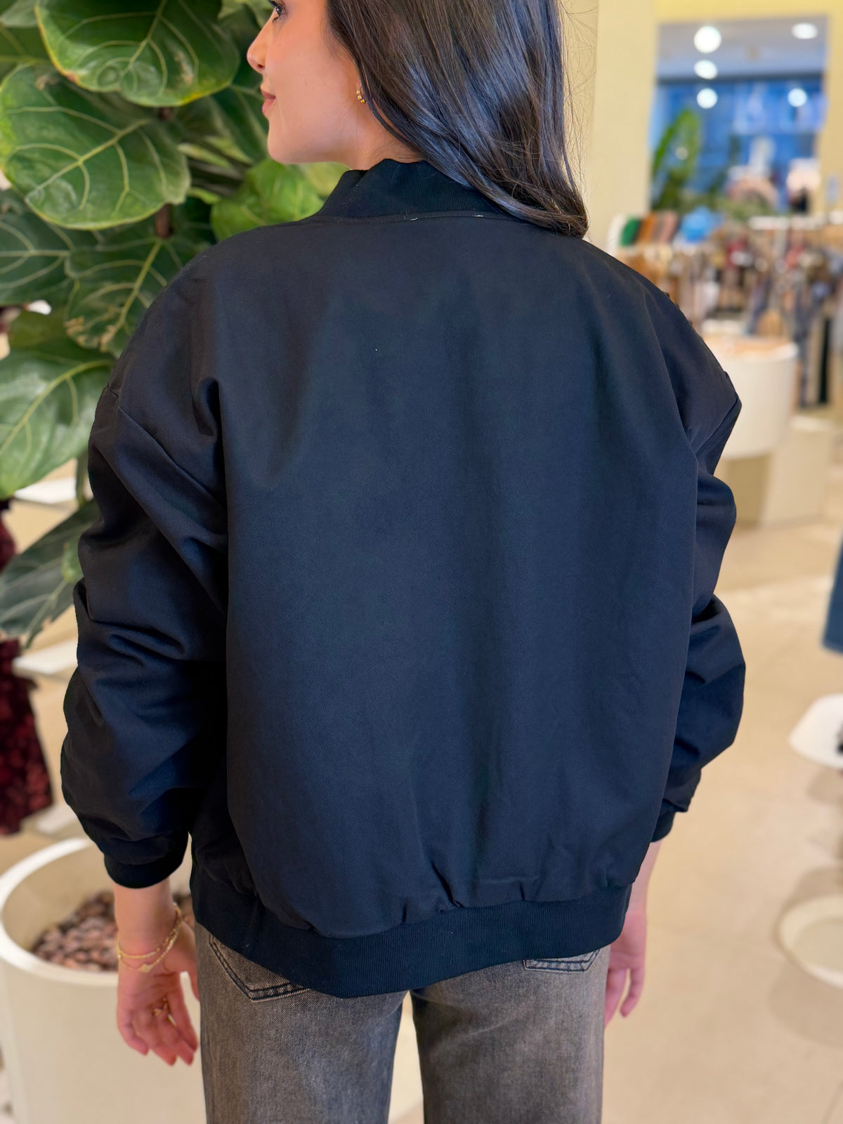 BOMBER LISO NEGRO