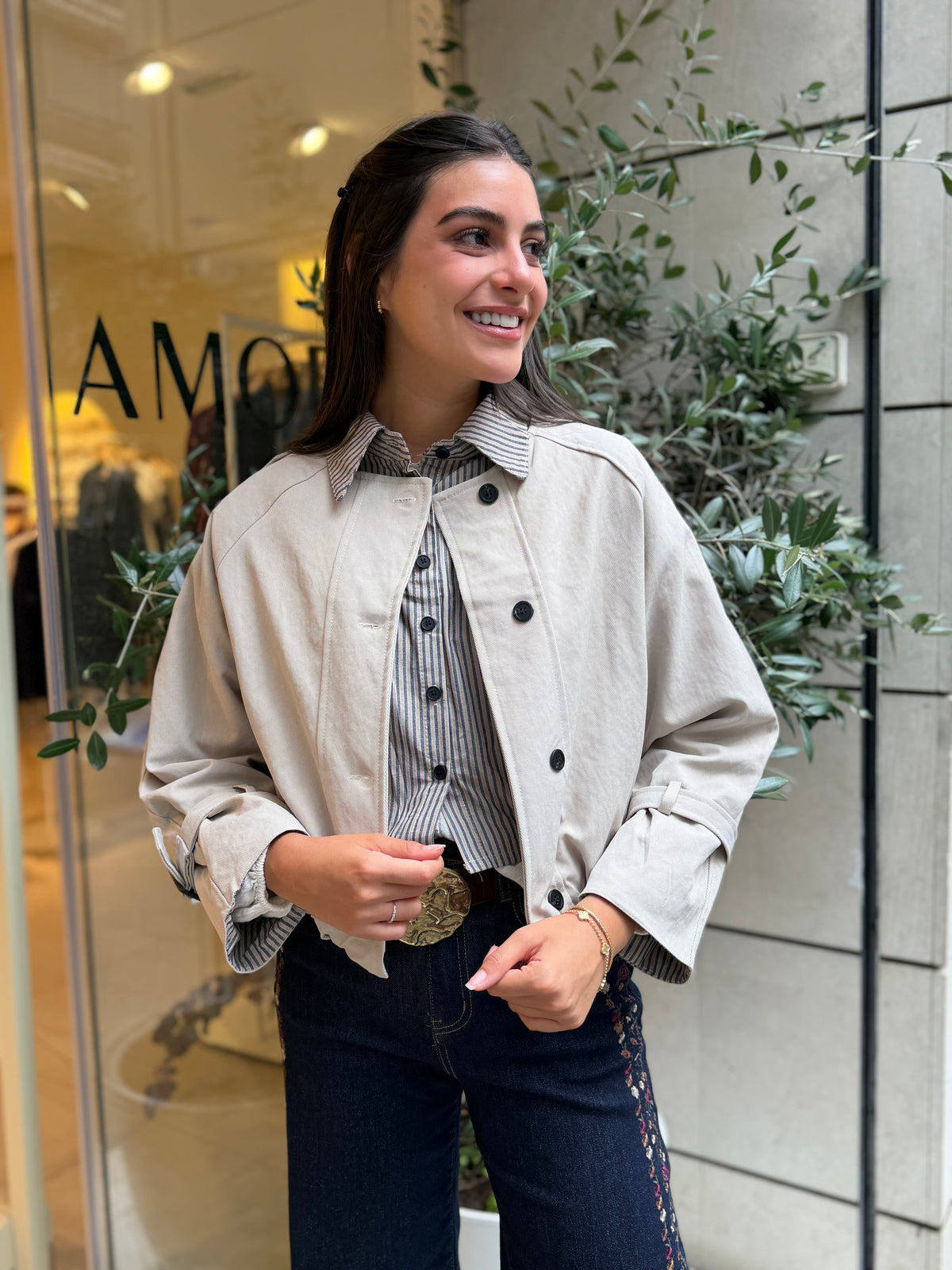 Chaqueta Gabardina C. Camisa Blanco Roto