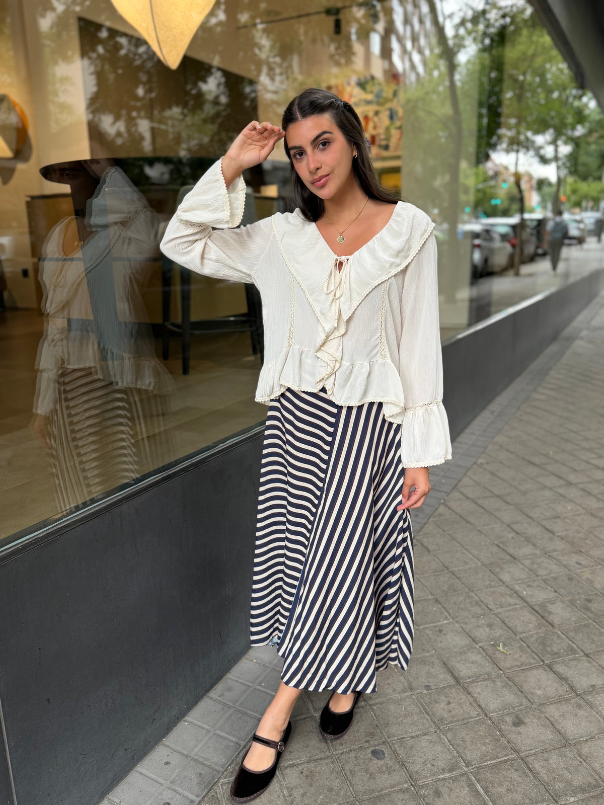 Blusa Brillo Volante Beige