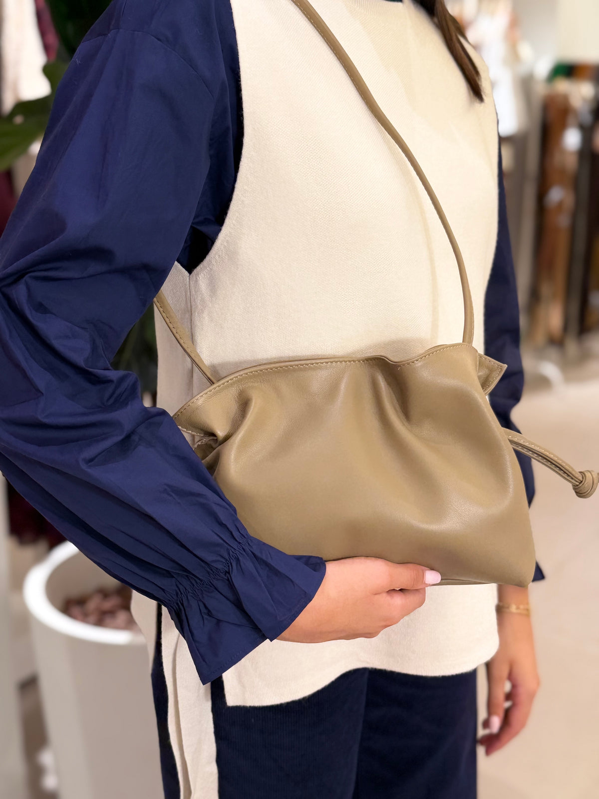 Bolso Piel Cierre Low Beige