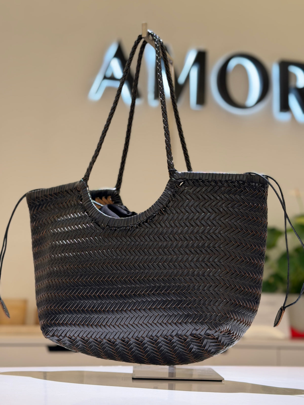 Bolso Piel Trenzado Mediano Negro