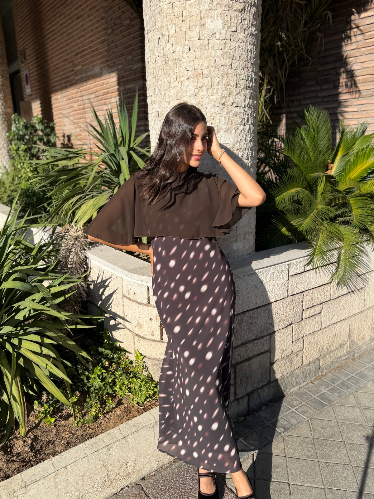 Vestido Gasa Gotas Capa Negro